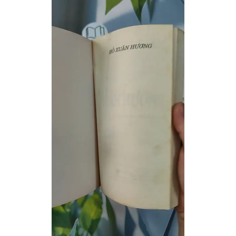 Hồ Xuân Hương - Tác giả và tác phẩm văn học dành cho học sinh tham khảo - Nguyễn Bích Thuận biên soạn 798327