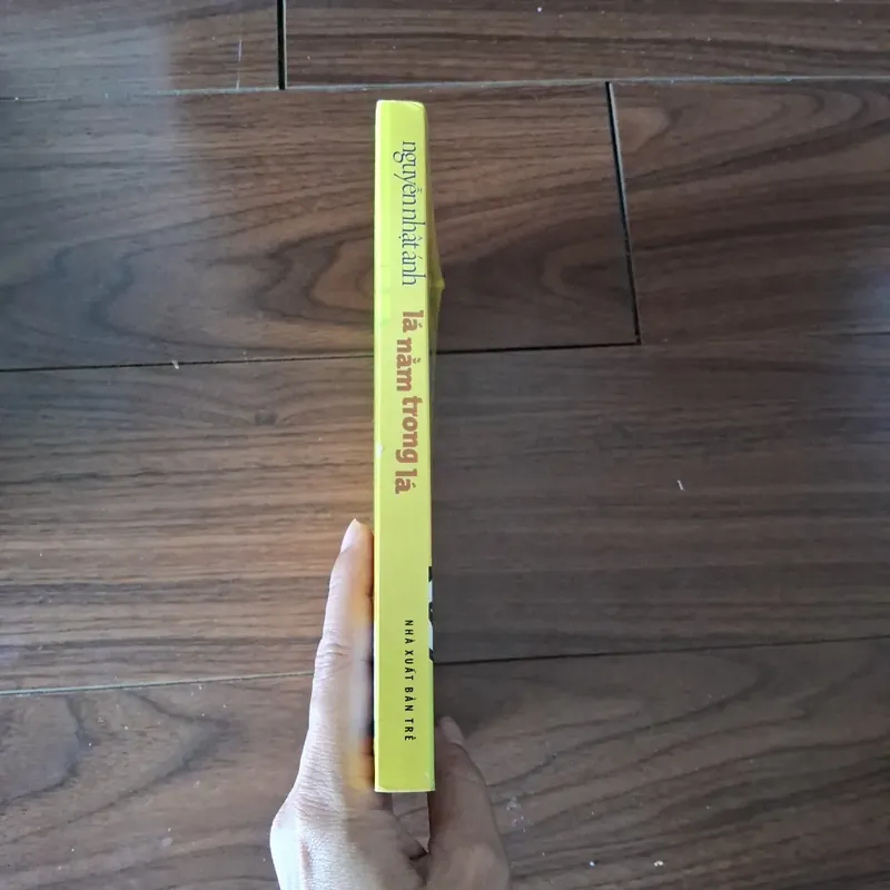 Lá nằm trong lá 597635