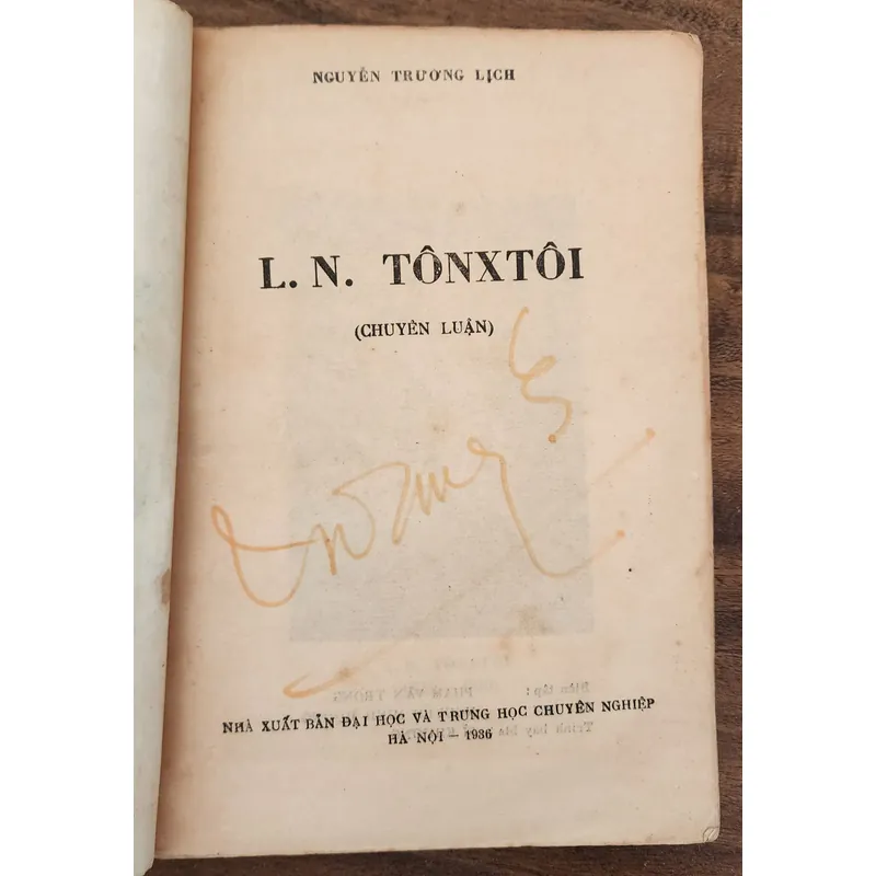 Chuyên luận Lev Tolstoy (PGS Nguyễn Trương Lịch) - 422 trang 735449