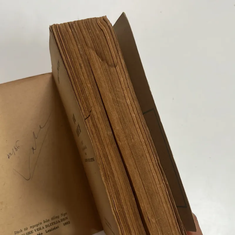 Một Ngày Dài Hơn Thế Kỷ – Chingiz Aitmatov 600515