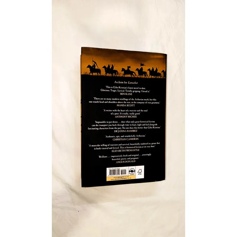 Lancelot: ‘A Masterpiece’ Said Conn Iggulden (bìa cứng, khổ lớn) 747948