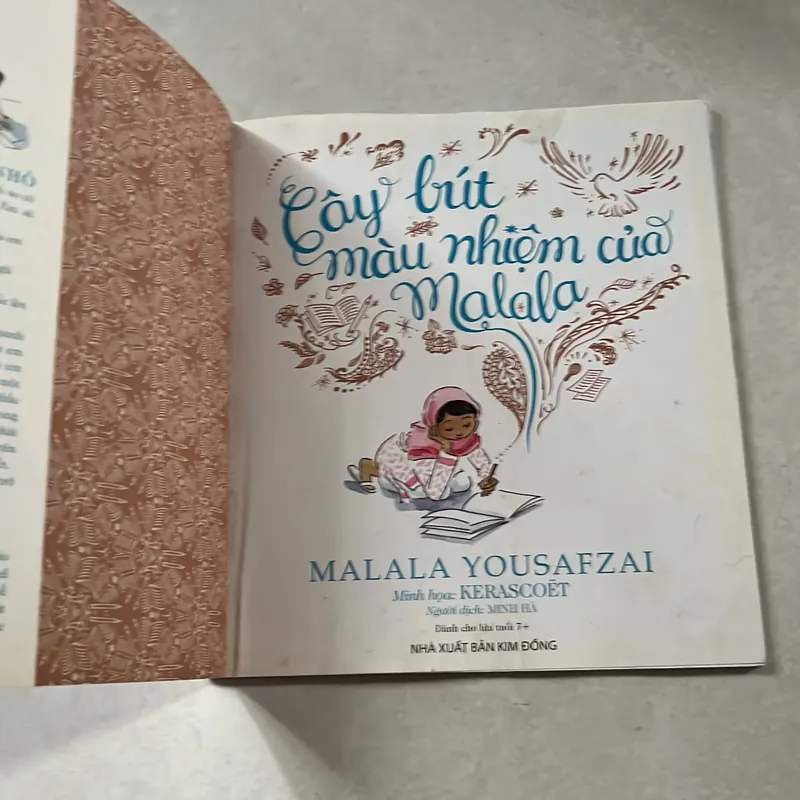 Cây bút màu nhiệm của Malala - Malala Yousafzai 596690