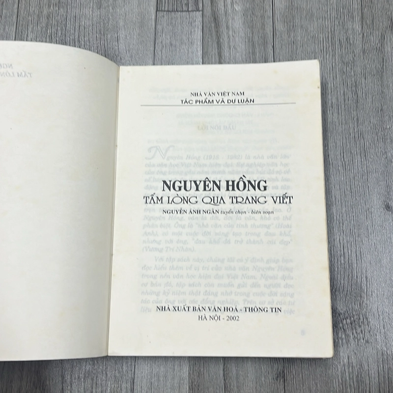 Nguyên Hồng- tấm lòng qua trang viết. 2a2 521790