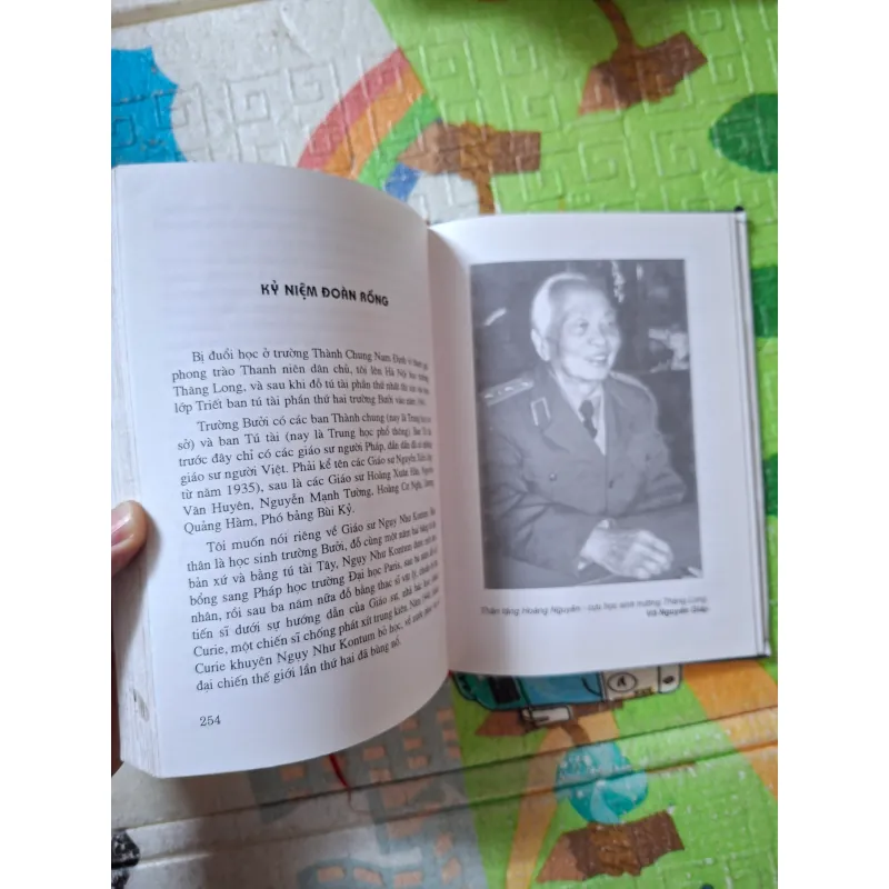 Hoàng Nguyên Tác Phẩm 1001780