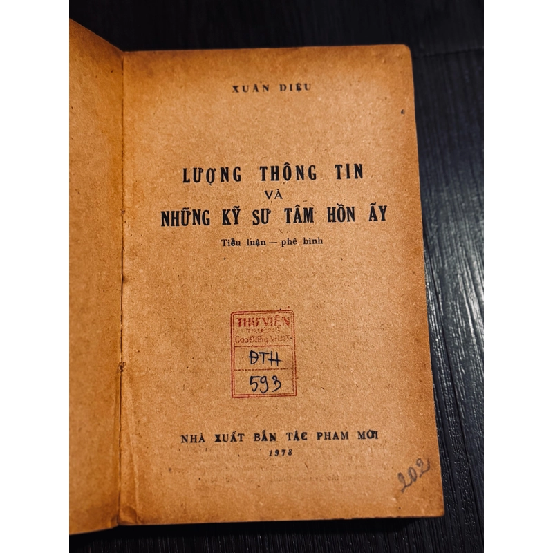 Lượng thông tin và những kỹ sư tâm hồn ấy 466375