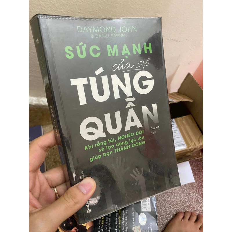 Sách Sức mạnh của sự túng quẫn - Daymond John & Daniel Paisner 313767