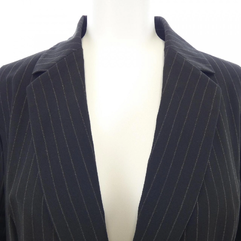 Lui Chantant Suit 655997