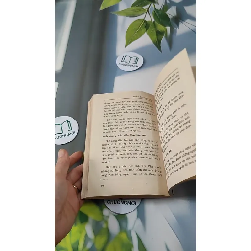 Con Đường Hạnh Phúc - BS Victor Pauchet 727257