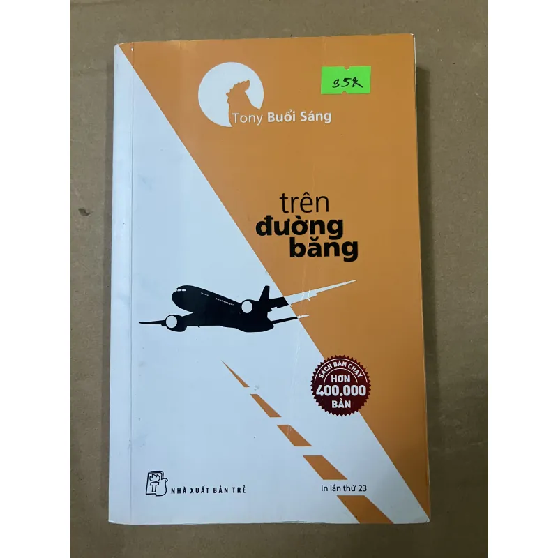 Trên đường băng 1010393