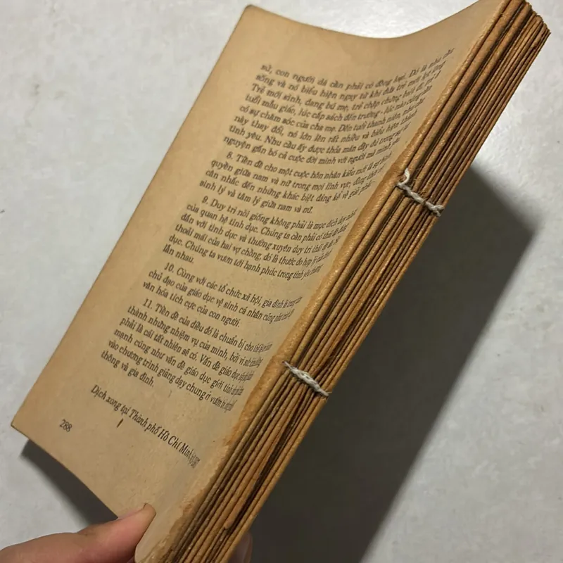 Sách mới về quan hệ vợ chồng (mất bìa) 738941