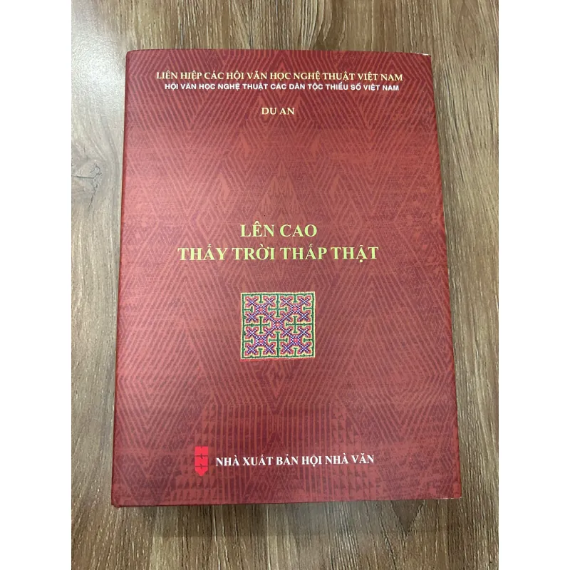 Lên Cao Thấy Trời Thấp Thật – Du An 761205