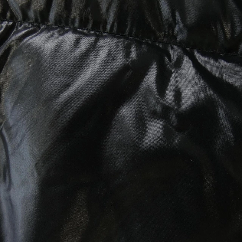 Áo khoác lông vũ MONCLER 642867