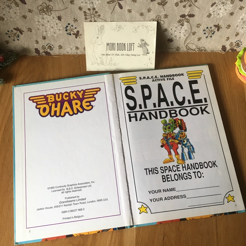 Sách tranh tiếng anh The Official S.P.A.C.E. Bucky O'Hare Handbook, Used, Bìa cứng, 7+ 463581