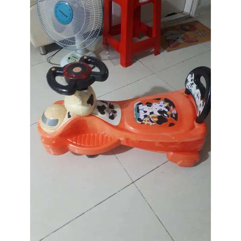 xe lắc trẻ em 1044730