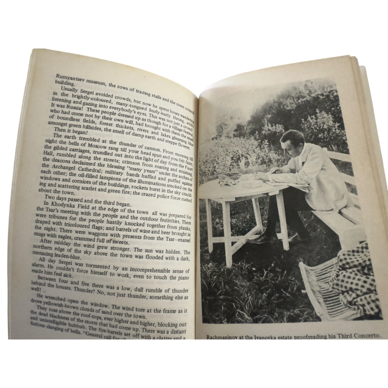 Sách ngoại văn tiếng Anh - Rachmaininov 455712
