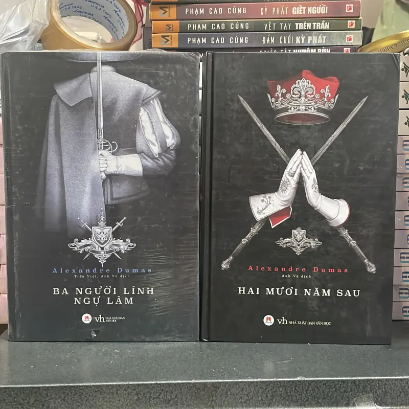 (văn học kinh điển) - Ba người lính ngự lâm + Hai mươi năm sau - Alexandre Dumas 992212