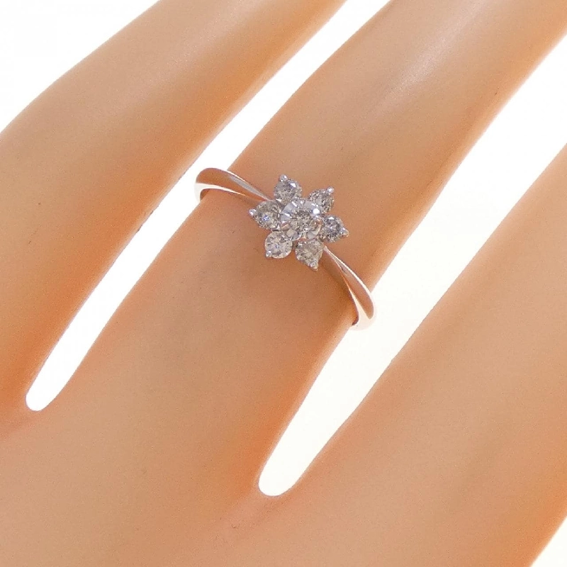 Nhẫn kim cương hoa K10WG 0.20CT - Hàng hiệu Authentic 854210