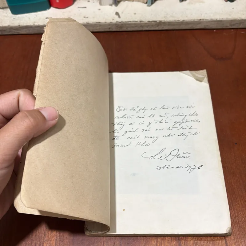 II Sách Xưa: Chị Minh Khai - Nguyệt Tú - 1976 750956