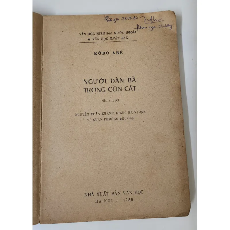 Tiểu thuyết Nhật NGƯỜI ĐÀN BÀ TRONG CỒN CÁT (Kobo Abe) 786316