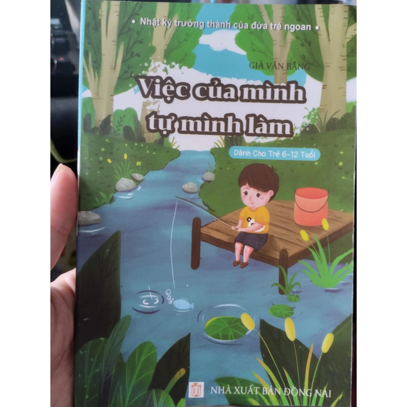 sách có tựa đề "Việc của mình tự mình làm"   546349