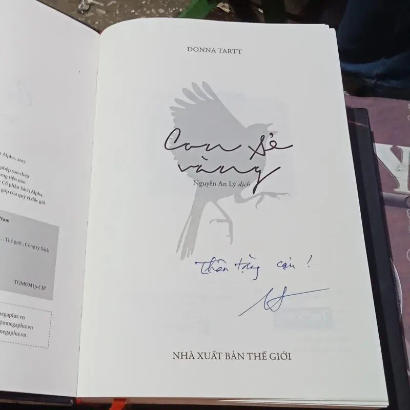Còn Sẻ Vàng - Donna Tartt 973466