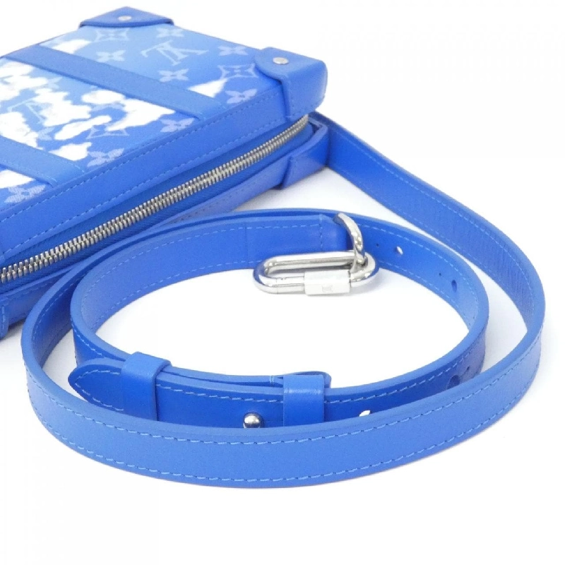 Túi đeo vai Louis Vuitton Monogram LV Clouds Soft Trunk Wallet M45432 613352