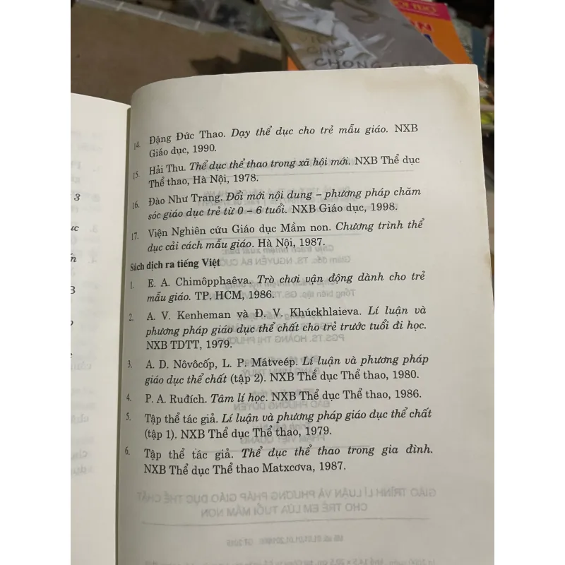 GIÁO TRÌNH LÍ LUẬN VÀ PHƯƠNG PHÁP GIÁO DỤC THẾ CHẤT CHO TRẺ EM LỨA TUỔI MẦM NON 570344