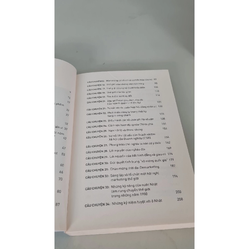Phiêu lưu trong thế giới Marketing - Philip Kotler-sách lưu kho mới 90% 407690