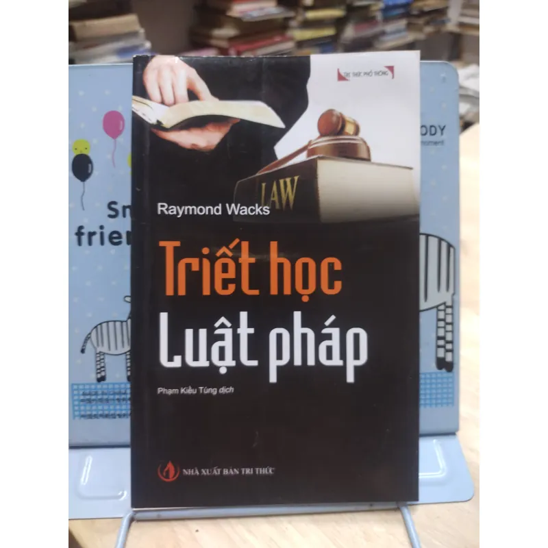 sách: Triết học Luật pháp  - Raymond Wacks (A2) 573750