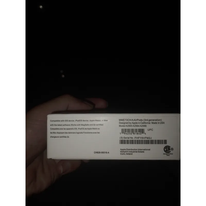 Airpod 2 - 900k . Airpod 3 - 1.650k 713778