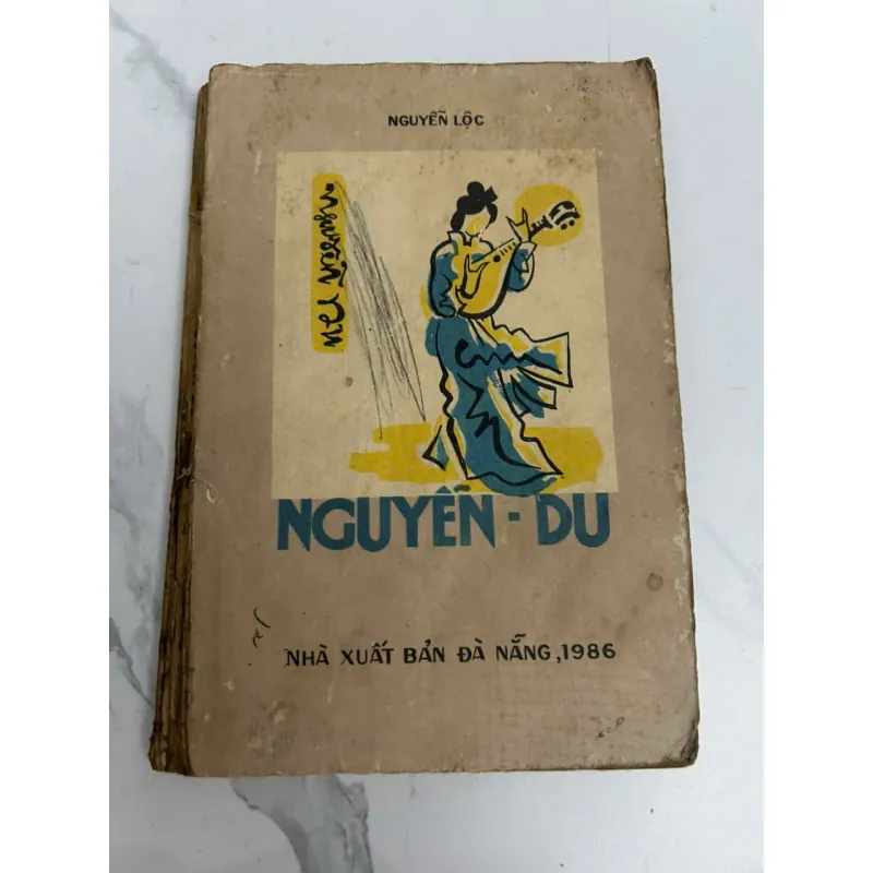 Nguyễn Du - Nguyễn Lộc 638731