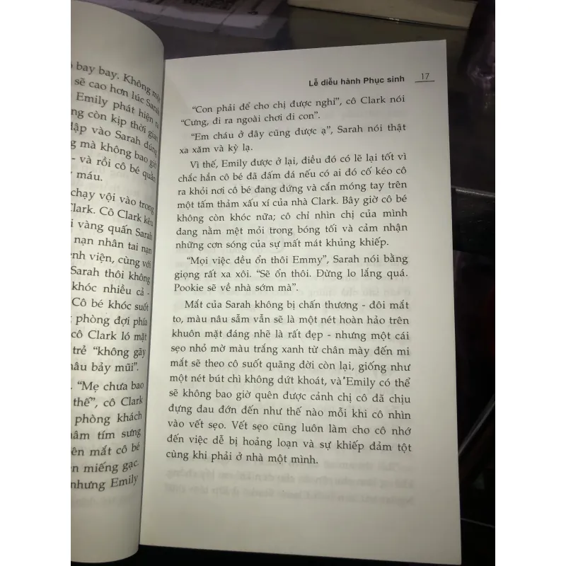 Lễ diễu hành phục sinh - Richard Yates 1027054