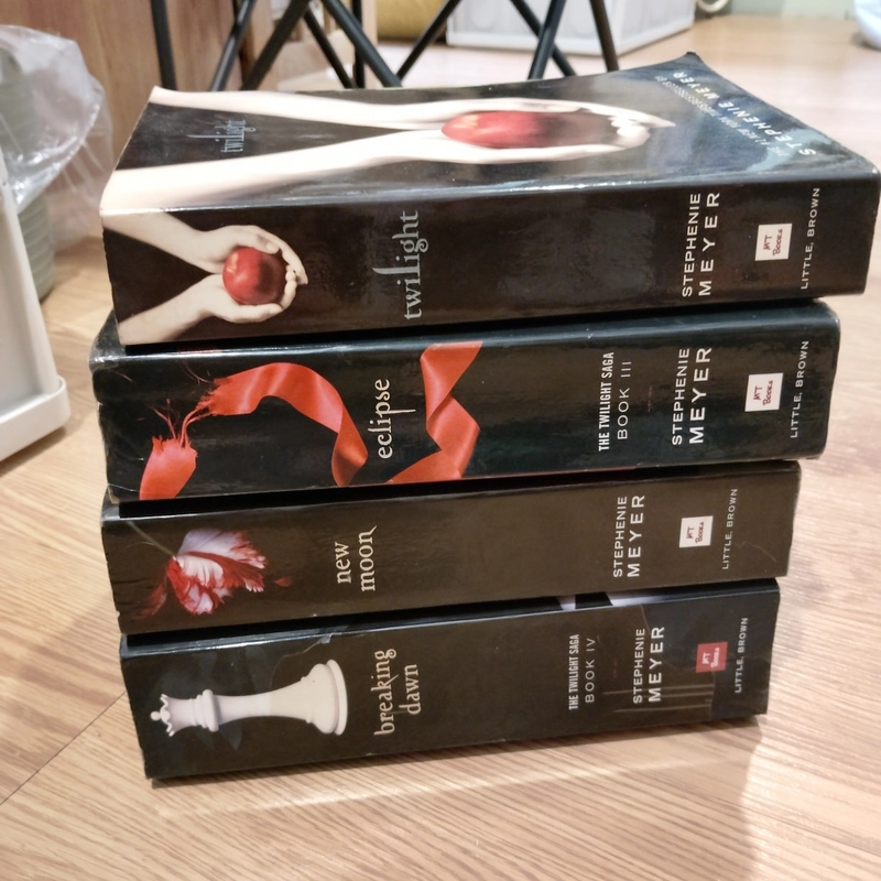 Bộ 4 cuốn Twilight - New Moon - Eclipse - Breaking Dawn tiếng Anh (Nhiều bìa) 518540