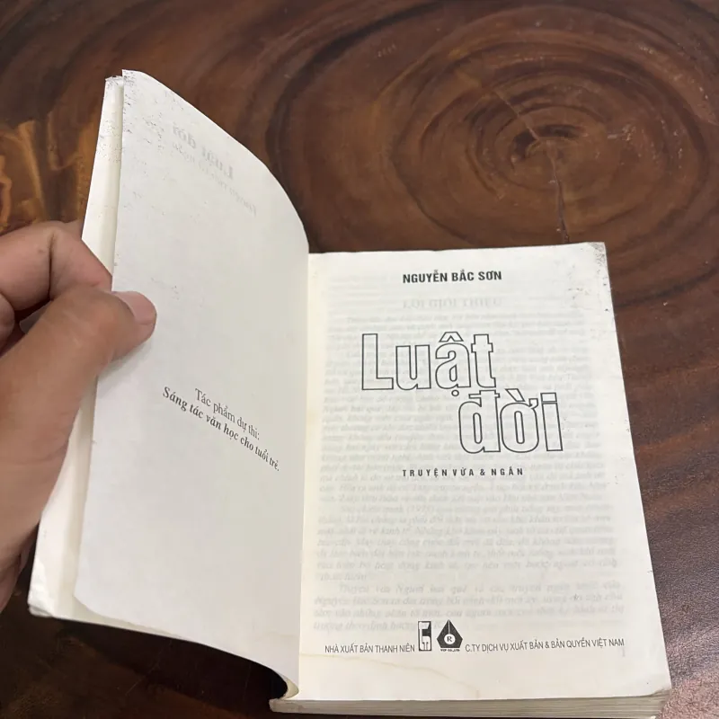 II Truyện Vừa Và Ngắn: Luật Đời - Nguyễn Bắc Sơn - 2004 1000910