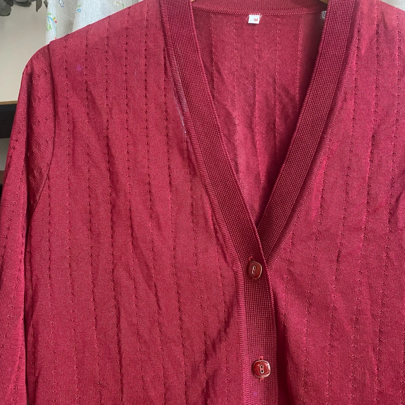 Áo khoác cardigan đỏ đô size M 199123