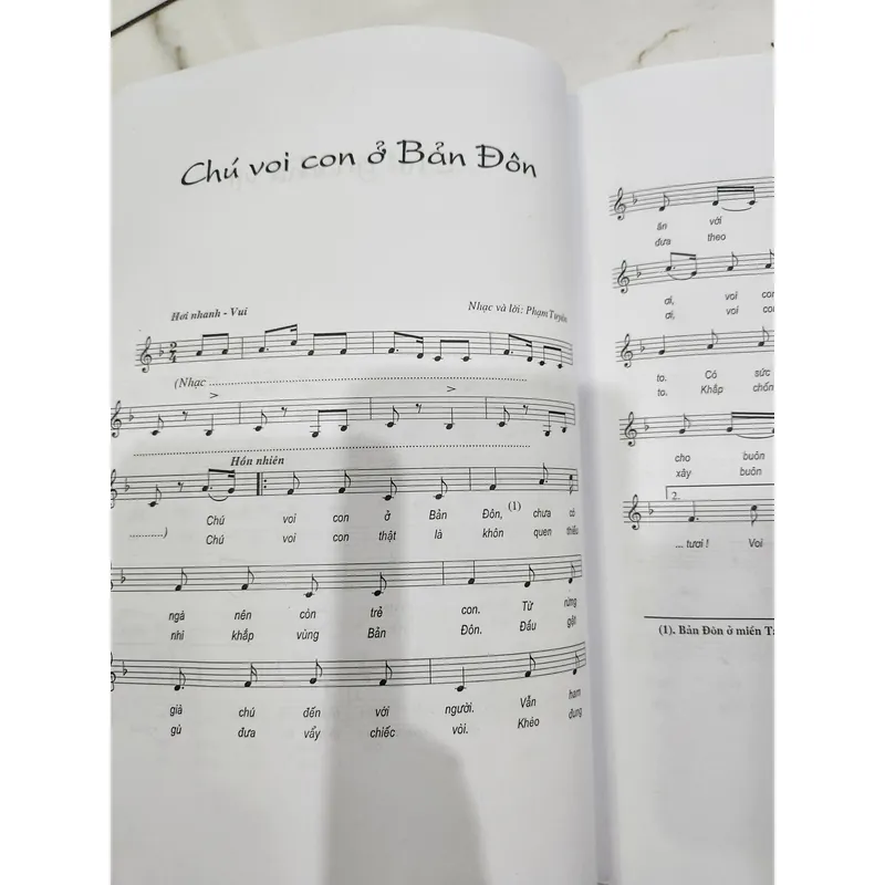 Tuổi hồng cho em - 108 ca khúc đặc sắc chủ đề thiếu niên nhi đồng 726966