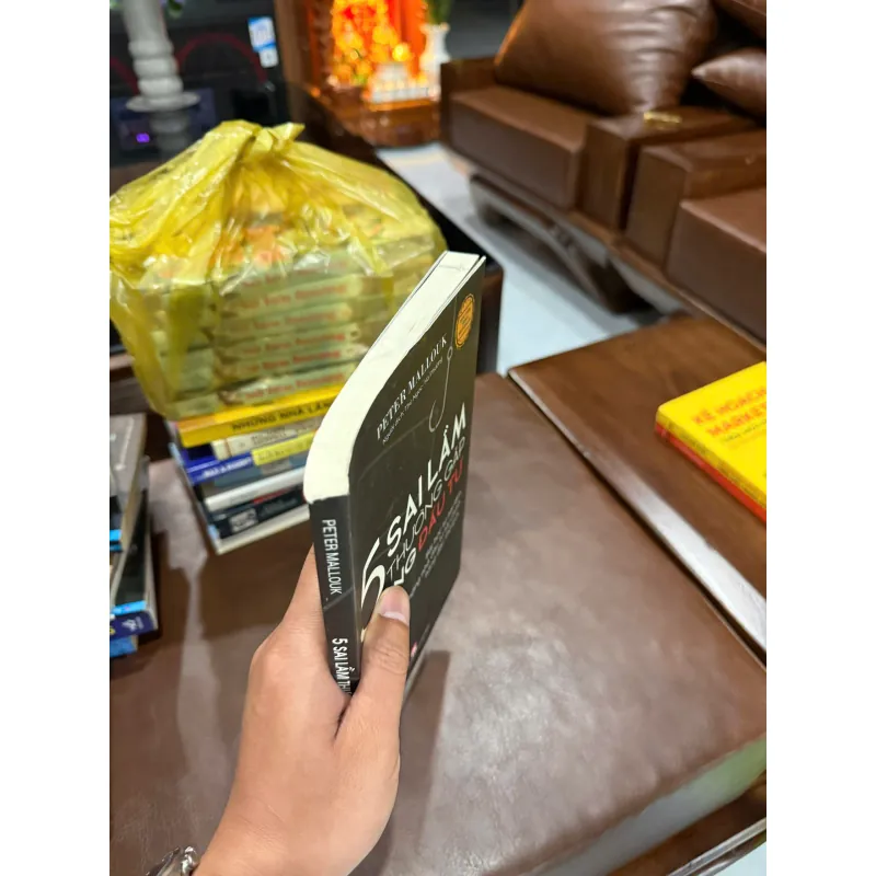 5 SAI LẦM THƯỜNG GẶP TRONG ĐẦU TƯ – Peter Mallouk- K5 1032806