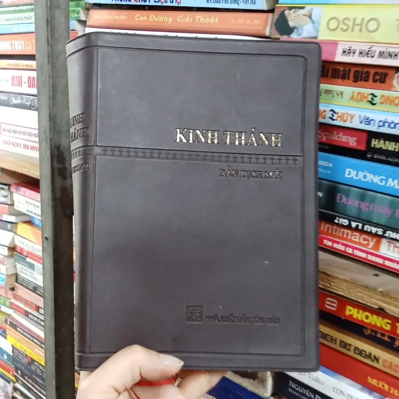 Kinh Thánh Tân Uớc Và Cựu Uớc  927412