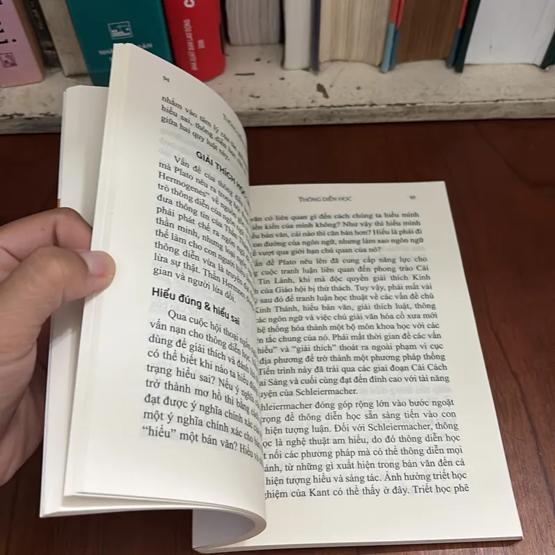 II Tựa Sách: Thông Diễn Học - JOSEPH TÂN NGUYỄN, OFM - 2022 607606