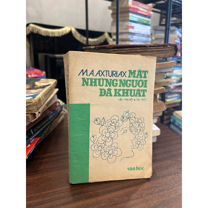 Mắt những người đã khuất- M.A.Axturiax 930762
