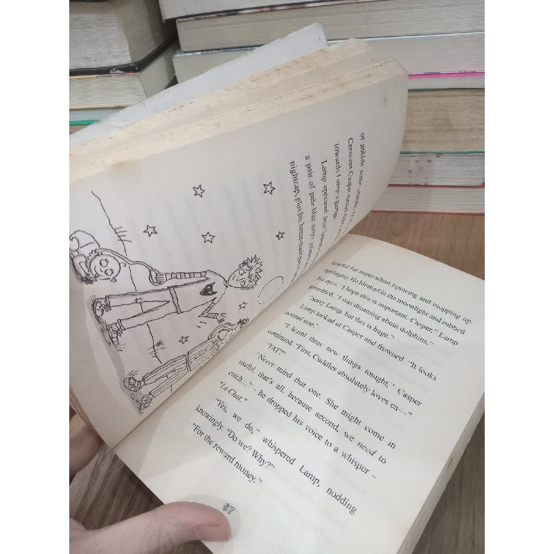 Casper Candlewacks in the claws of crime! - Ivan Brett 739520