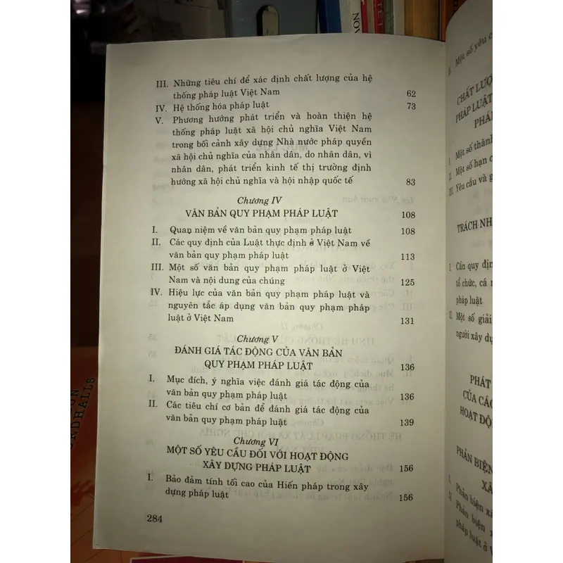 Xây dựng và hoàn thiện hệ thống pháp luật Việt Nam trong bối cảnh xây dựng nhà nước… 712313