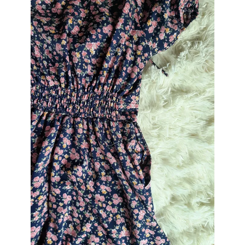 Đầm hoa nhí tay ngắn, kiểu dáng chữ A size S,M chưa qua sử dụng 934724