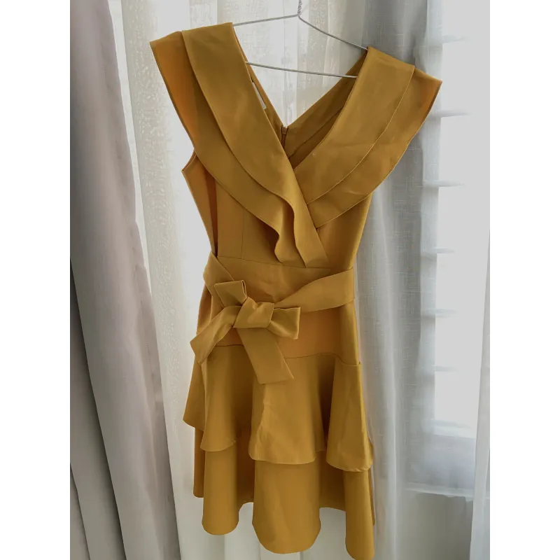 Váy vàng bèo tầng Charmo 778870