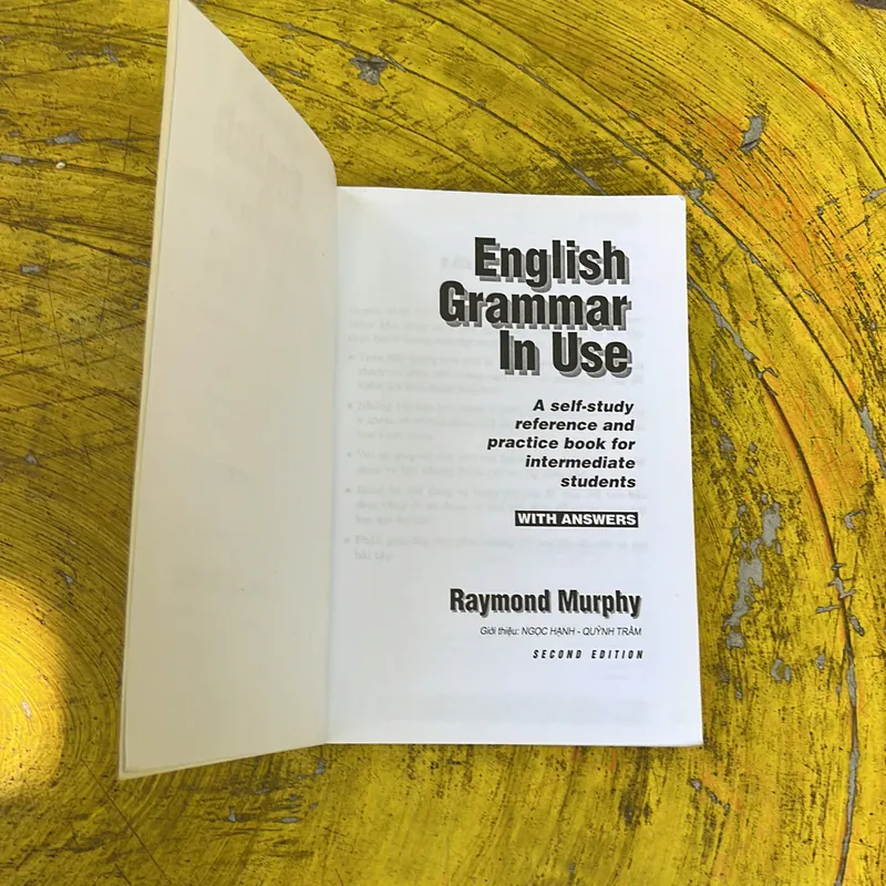 ENGLISH GRAMMAR IN USE- RAYMOND MURPHY  737047