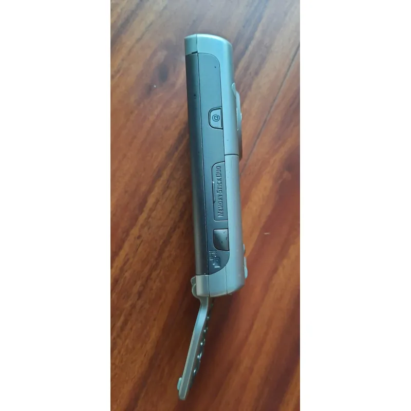 Mô Hình Sony Ericsson P990i Tỉ lệ 1:1 Siêu Đẹp 1023828