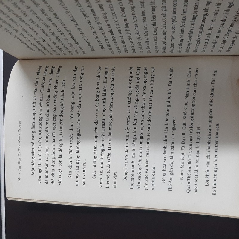 Đường Mây Qua Xứ Tuyết, sách hơi ngả màu, không bị rách, chữ rất rõ ràng 139340