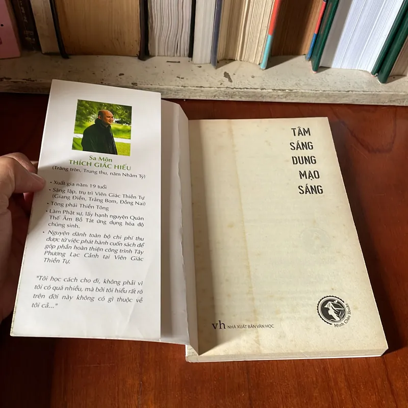 II Sách Phật Giáo: Tâm Sáng Dung Mạo Sáng - Thích Giác Hiếu - 2017 575143