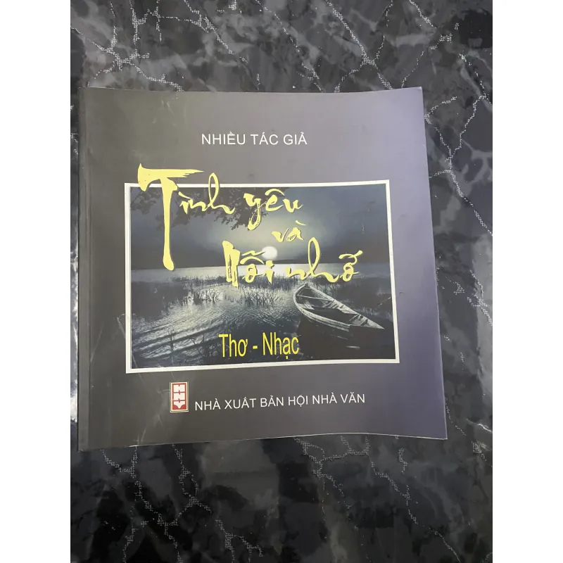 Tình yêu và nỗi nhớ  781617