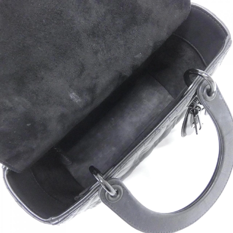 Túi Christian Dior Lady Dior Medium M0565SLOI - Hàng hiệu Authentic 765572